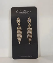 Cargar imagen en el visor de la galería, ARETAS ELEGANTES MUJER - DOLORES
