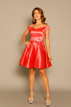 Cargar imagen en el visor de la galería, VESTIDO PASIÓN CARMESÍ - AURORA
