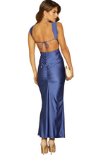 Cargar imagen en el visor de la galería, Vestido elegante mujer - Julia
