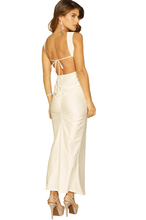 Cargar imagen en el visor de la galería, Vestido elegante mujer - Julia
