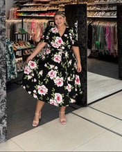 Cargar imagen en el visor de la galería, Vestido plus mujer - Adriana
