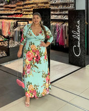 Cargar imagen en el visor de la galería, VESTIDO PLUS MUJER - ALANNA
