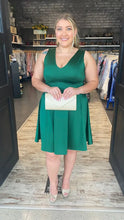 Cargar imagen en el visor de la galería, Vestido corto plus mujer - Fátima
