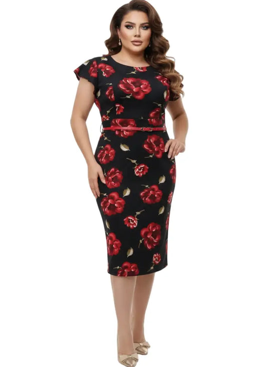 Vestido floral plus con cinturón rojo.