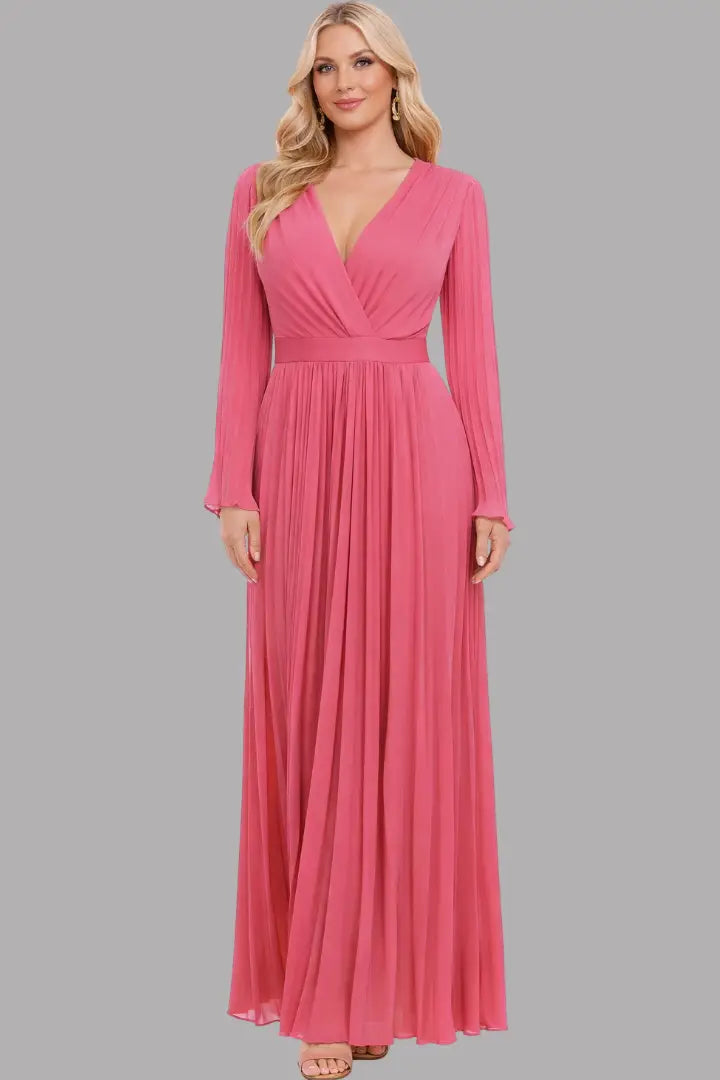 Vestido fucsia de gala con manga larga