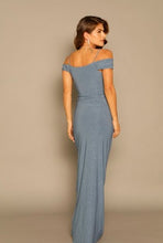 Cargar imagen en el visor de la galería, ENCHANTED EVENING DRESS - MIA
