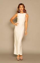 Cargar imagen en el visor de la galería, VESTIDO ENCANTO DE SEDA - MARTINA
