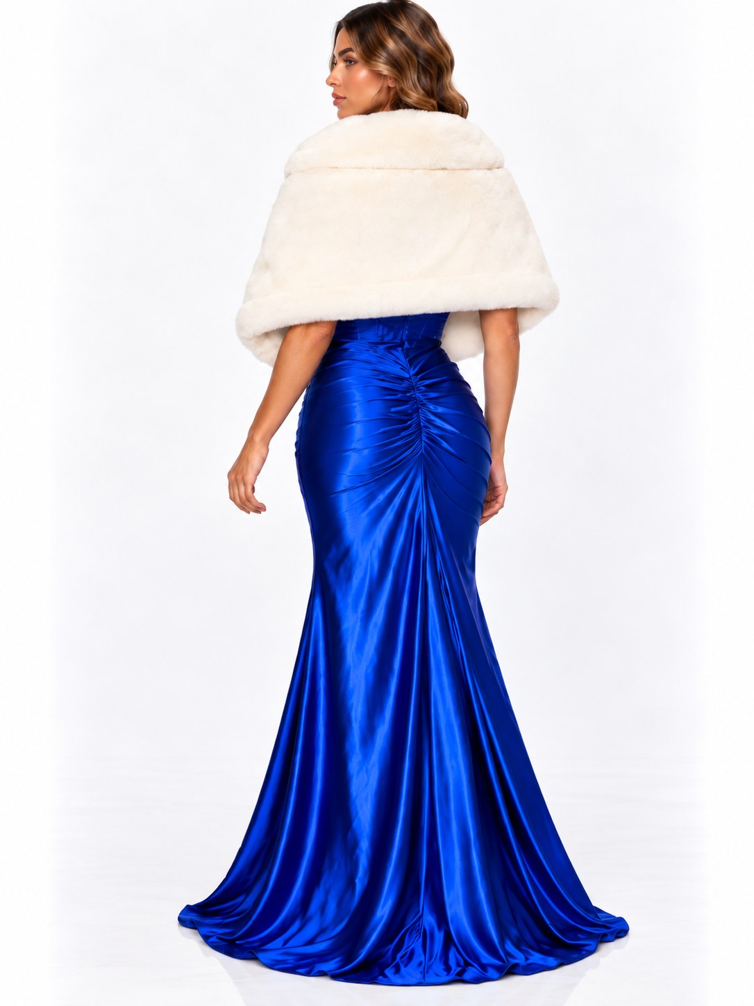 CHALINA PELUDA CUELLO BLANCA-NEGRA  T,UNICA